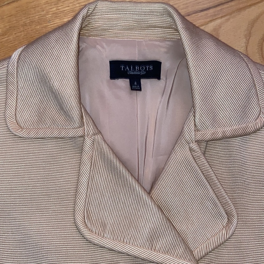Talbots Grace Fit Double Breasted silk Blend Blazer in size 4, EUC - Picture 3 of 7
